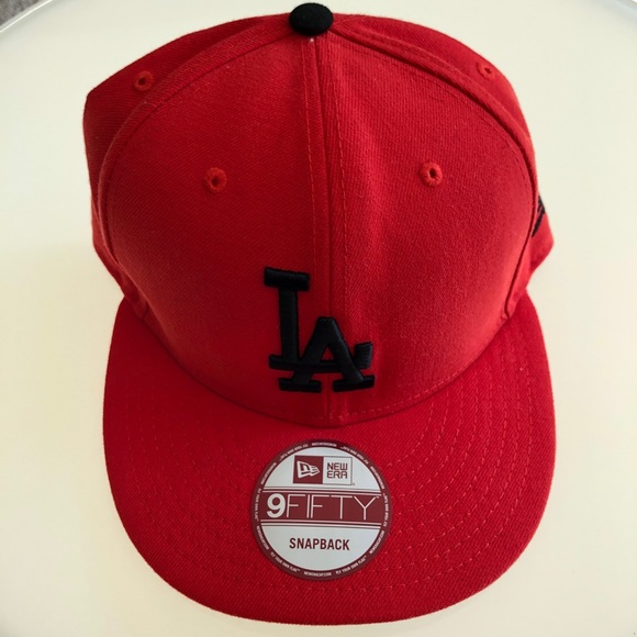 red la snapback hat